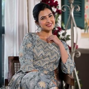 Carlo Womens Solid Pink Hooded Neck Full Sleeve Jacket